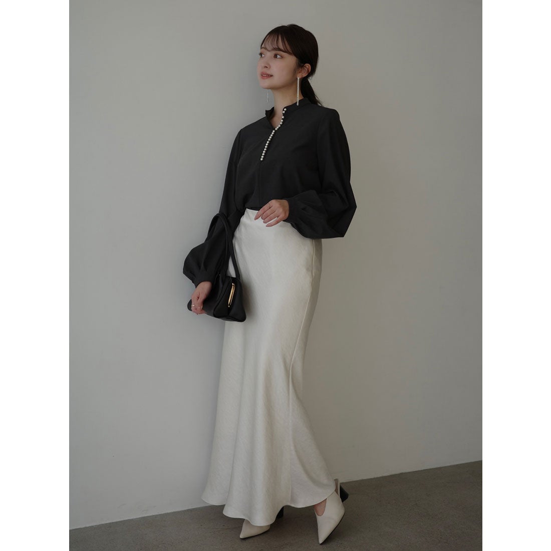 アニュアンス anuans パールトリムブラウス （WHITE） -ファッション