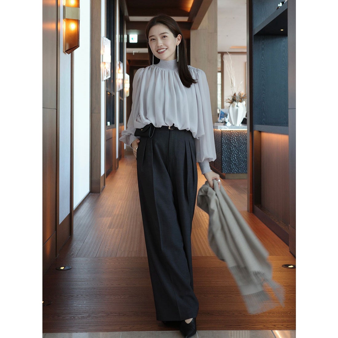 アニュアンス anuans ジョーゼットフレアブラウス （LIGHT BEIGE） -靴