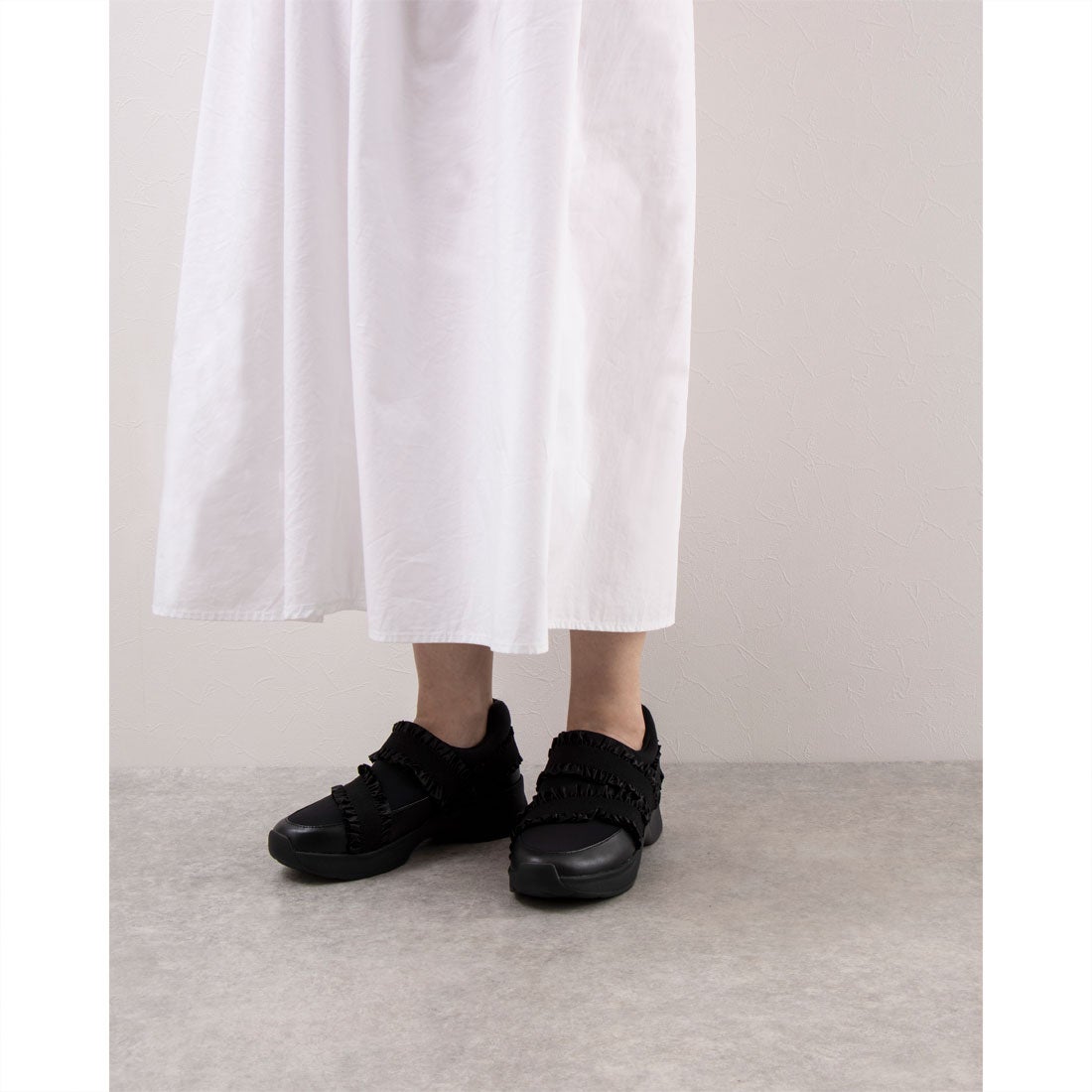 アンテプリマ ANTEPRIMA フリルモチーフスリッポンスニーカー