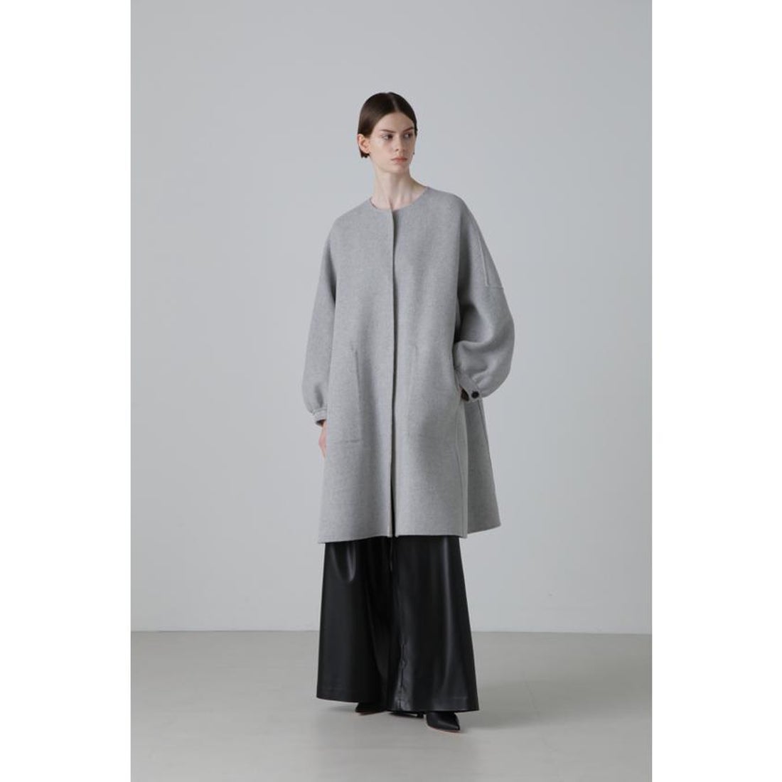 アドーア ADORE ◇カシミヤ混2TONEリバーノーカラーコート （トップ