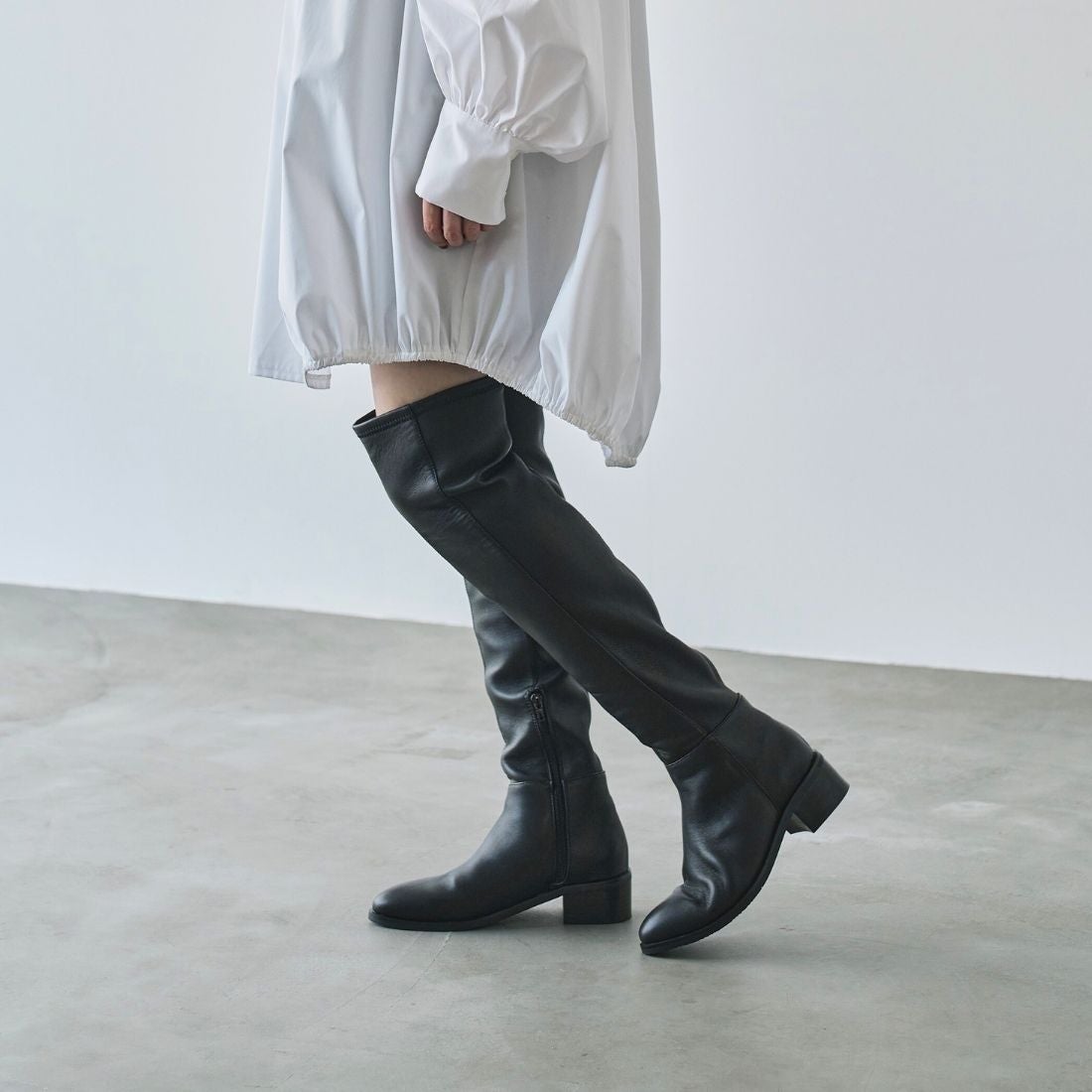 アルネ セヴン トゥエルヴ サーティ ALUNE SEVEN TWELVE THIRTY レザー