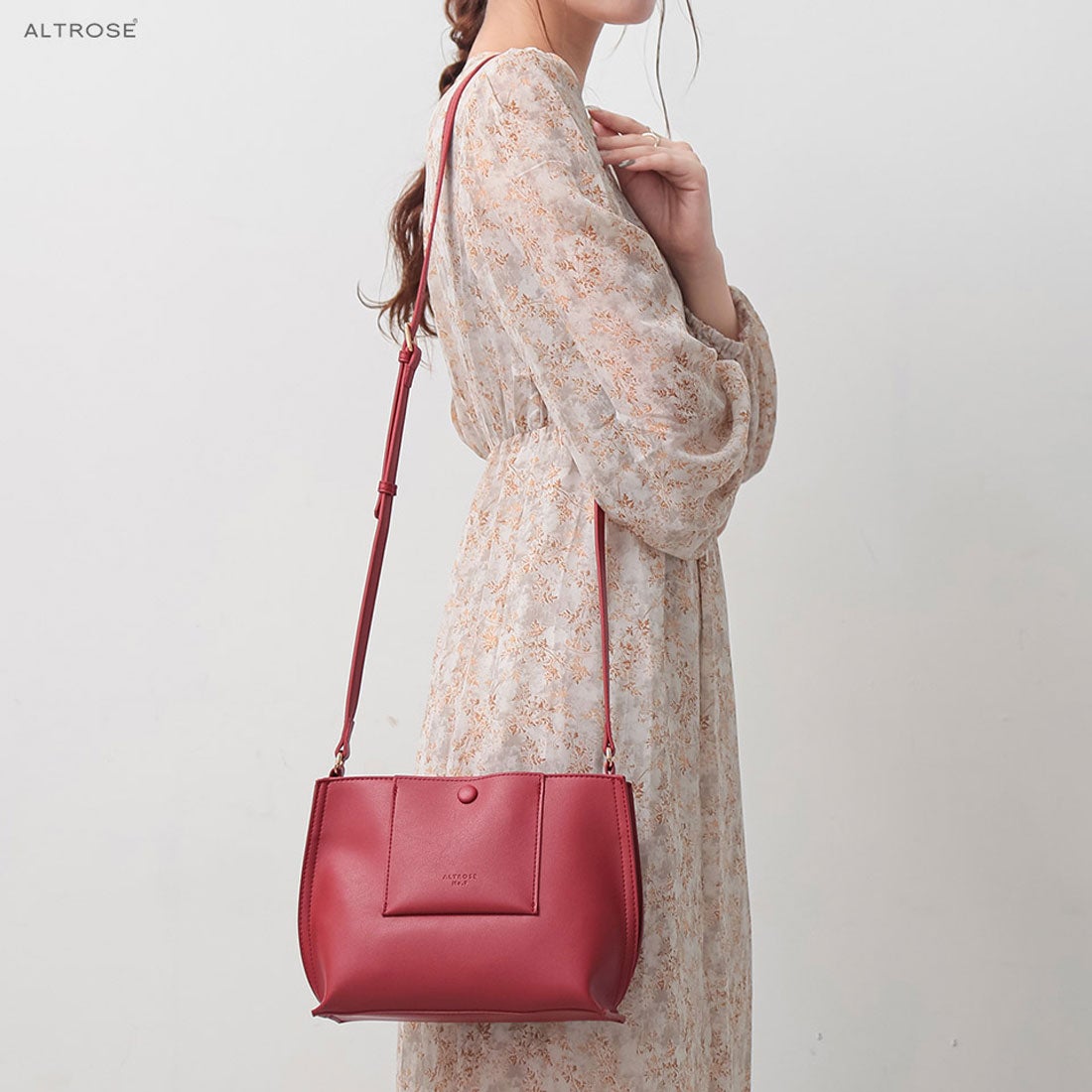 アルトローズ ALTROSE ショルダーバッグ レディース 斜めがけ 大人