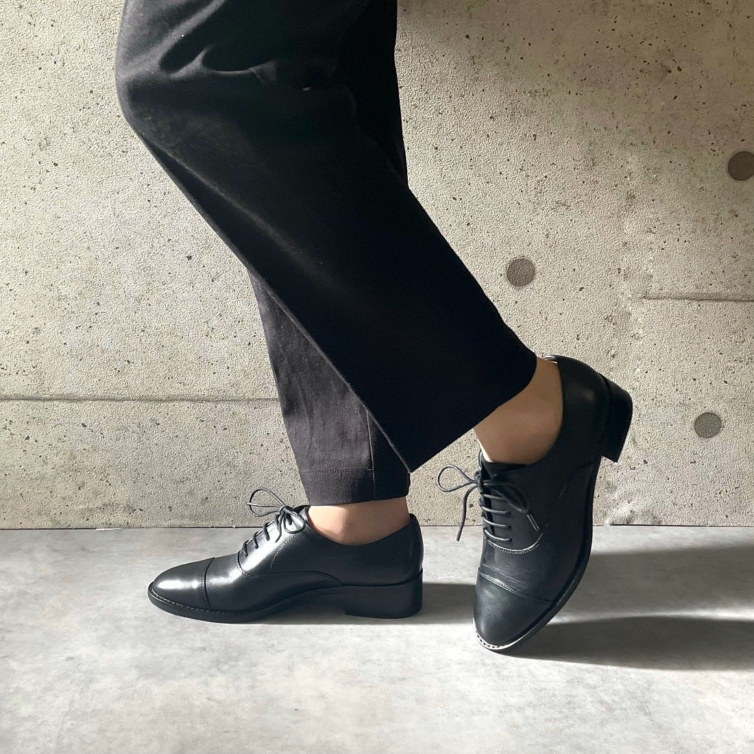 アポム APOM レースアップシューズ （ブラック） -靴＆ファッション