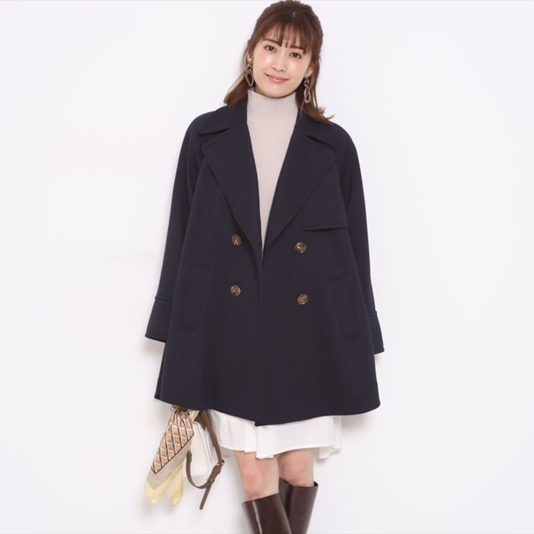 アプワイザーリッシェ Apuweiser-riche ライトカルゼケープコート （紺