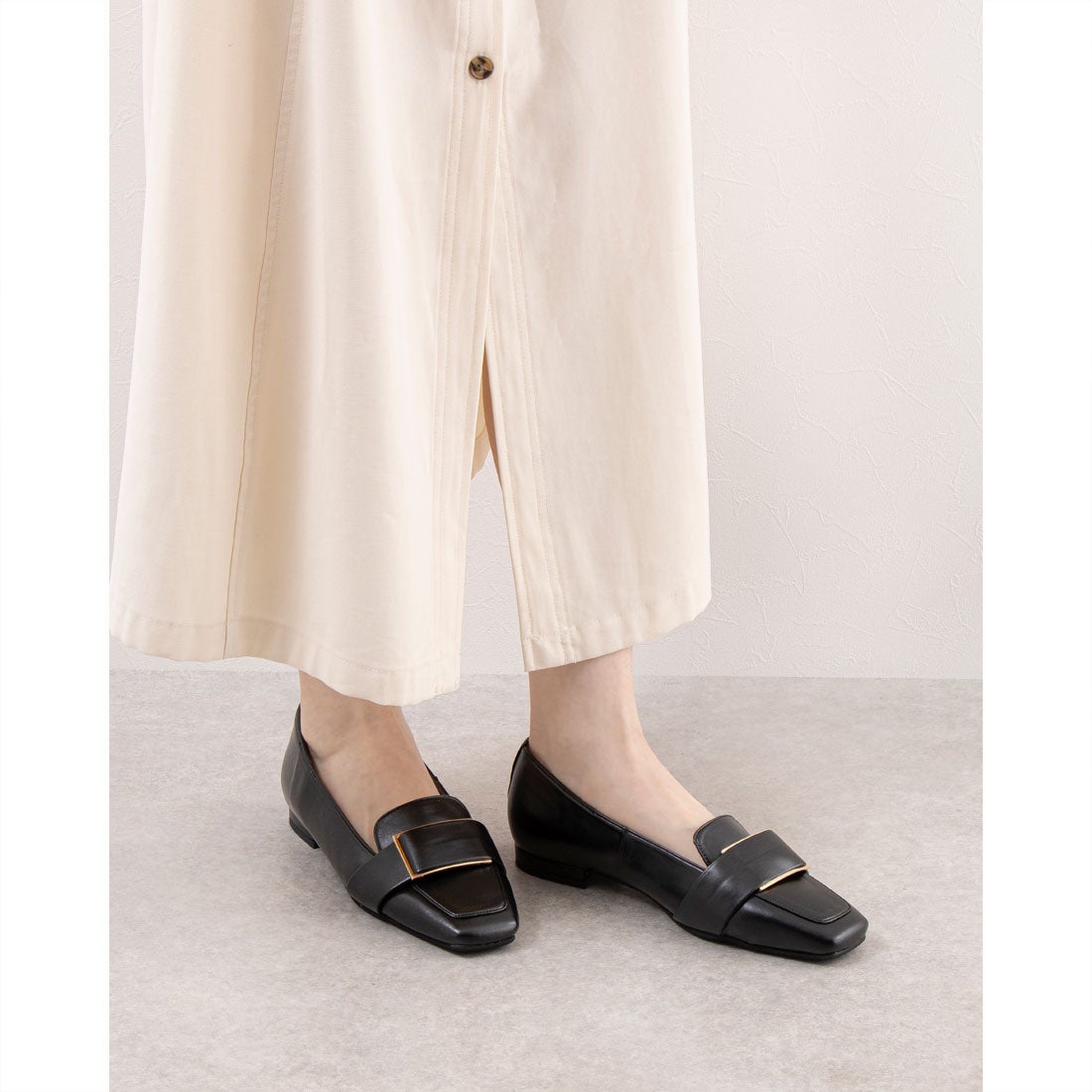 アルテミス バイ ダイアナ artemis by DIANA スクエアトゥ メタル