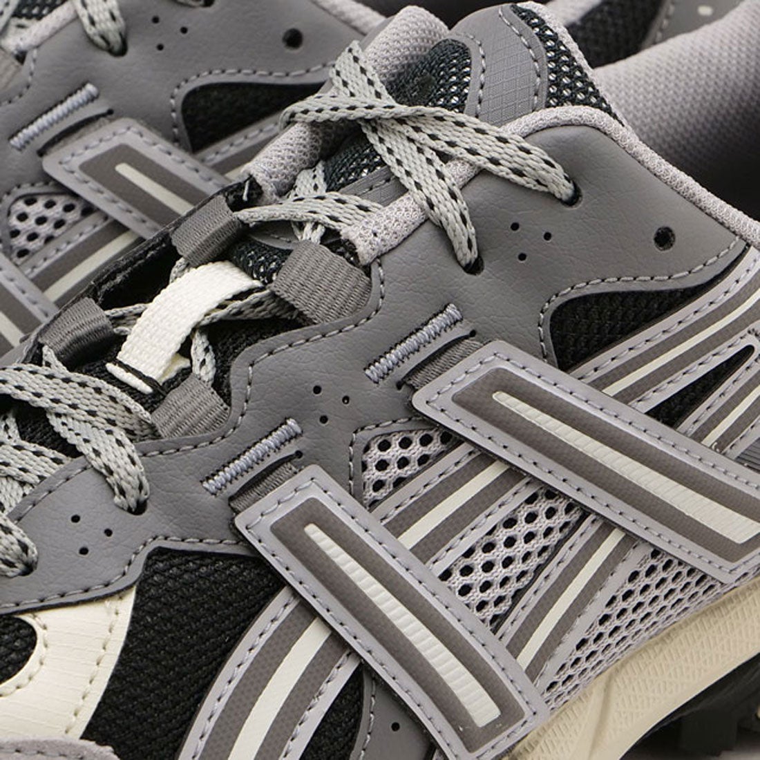 アシックス ASICS SportStyle GEL-SONOMA TR62 BLACK/CEMENT-GREY