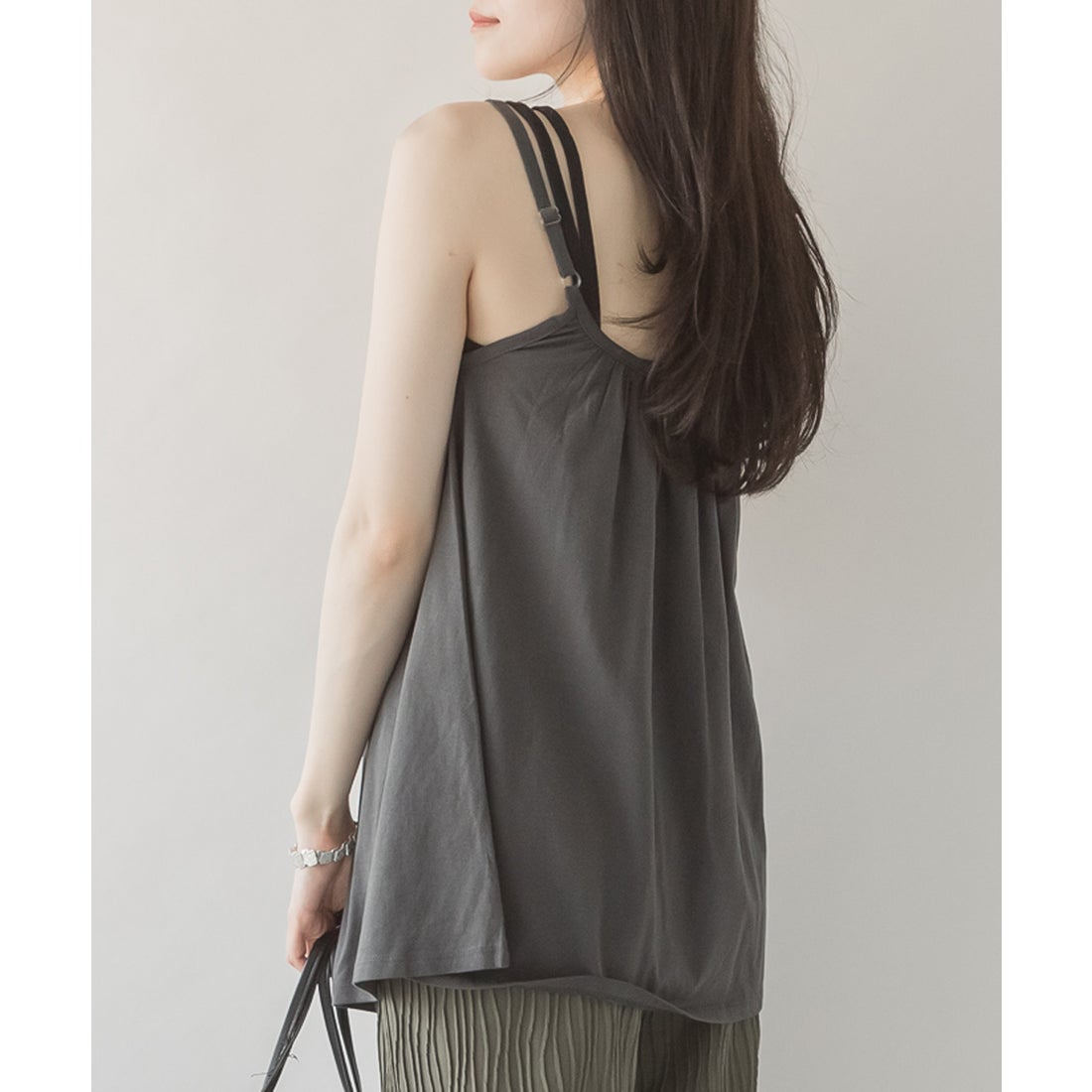 アットワン atONE レイヤードに使える フレアキャミソールチュニック
