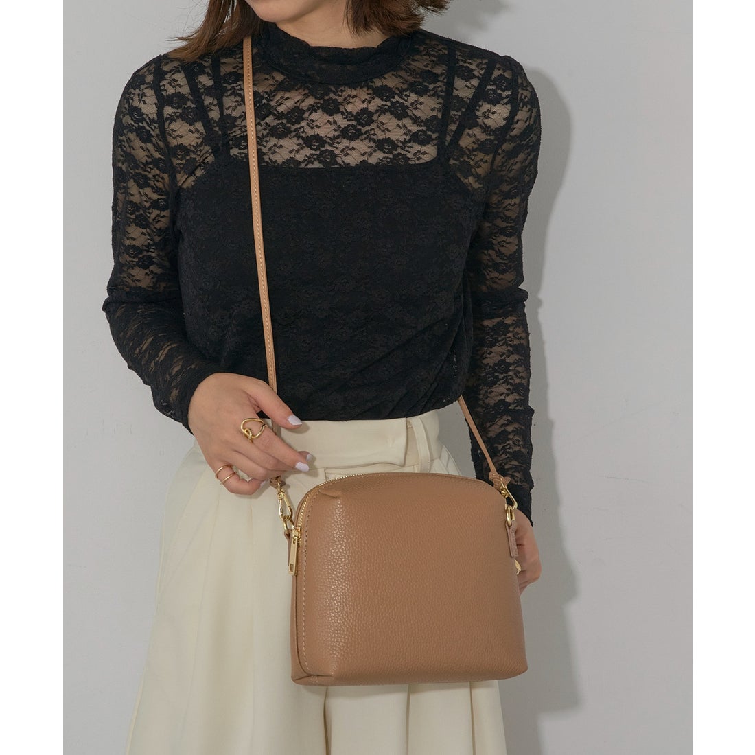 オウレンティ AULENTTI カウレザーショルダーバッグ DOLLARO(M&E) DI