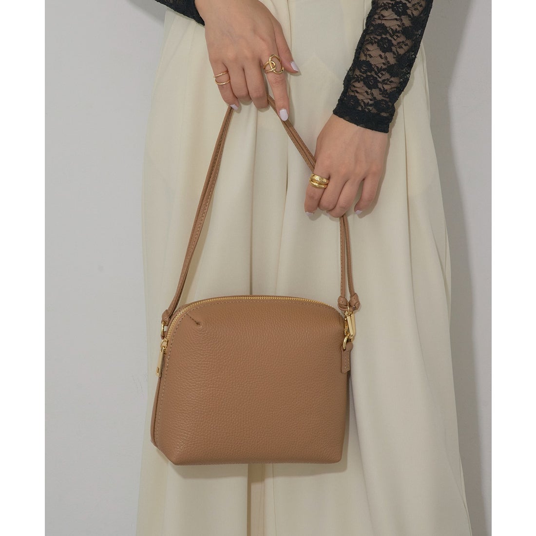 オウレンティ AULENTTI カウレザーショルダーバッグ DOLLARO(M&E) DI