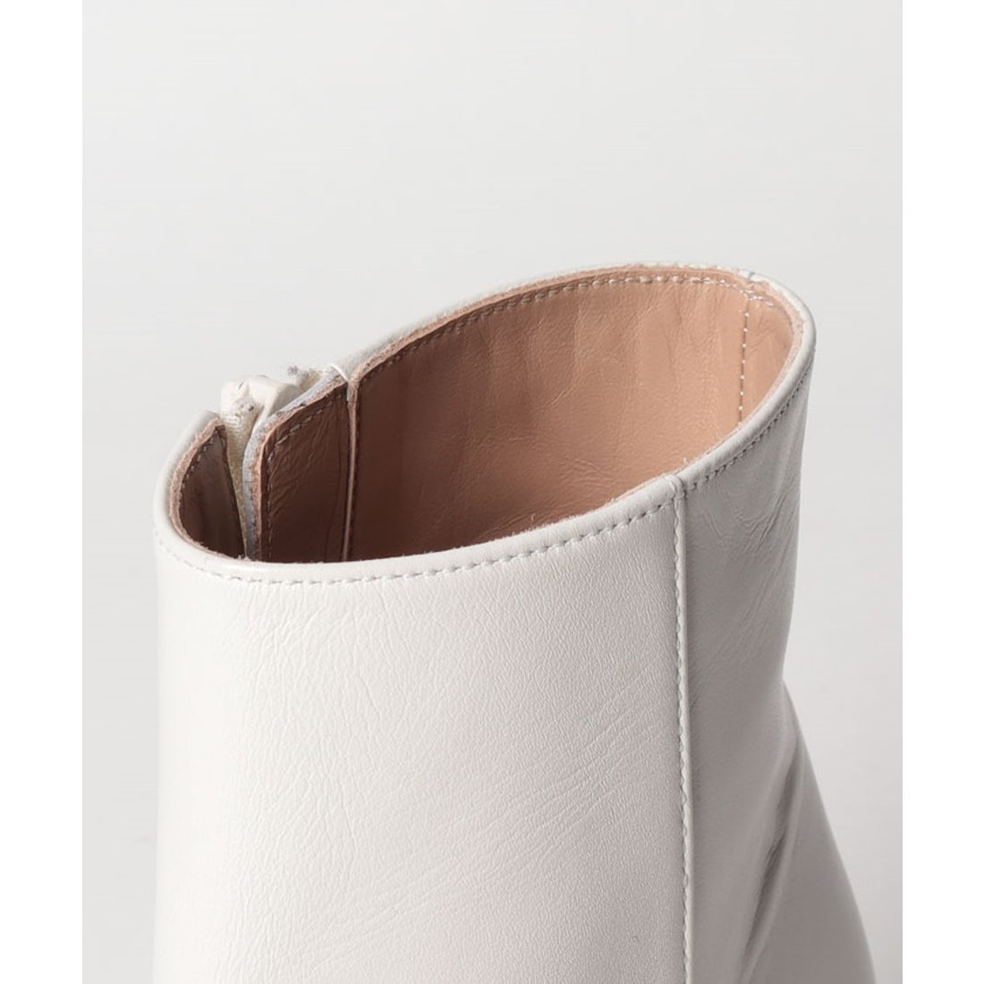 ブティックオーサキ BOUTIQUE OSAKI ブーツ （ホワイト