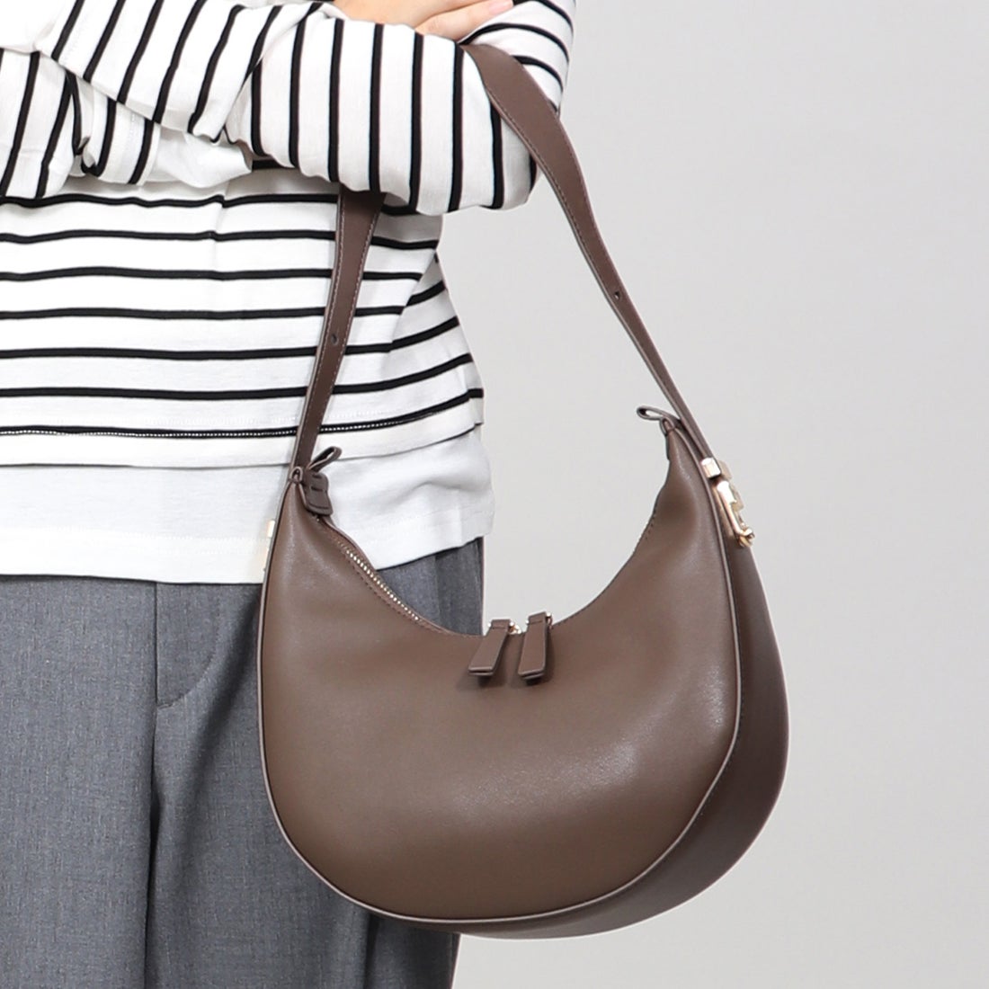 ベース BASE 【本革】3WAY ハーフムーン ショルダーバッグ （ブラウン