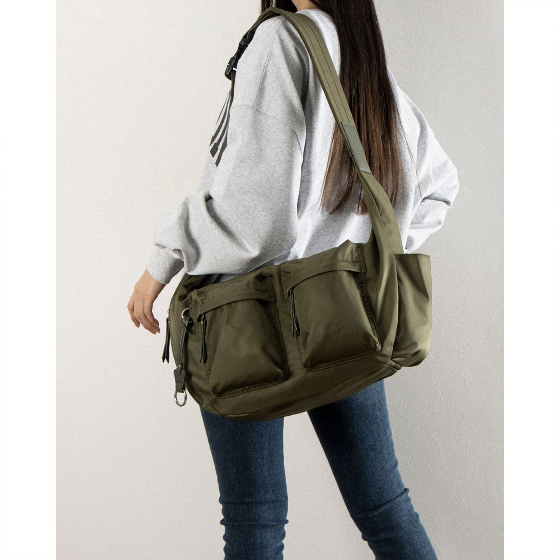 ベース BASE ダブルポケットナイロンショルダーバッグ （カーキ