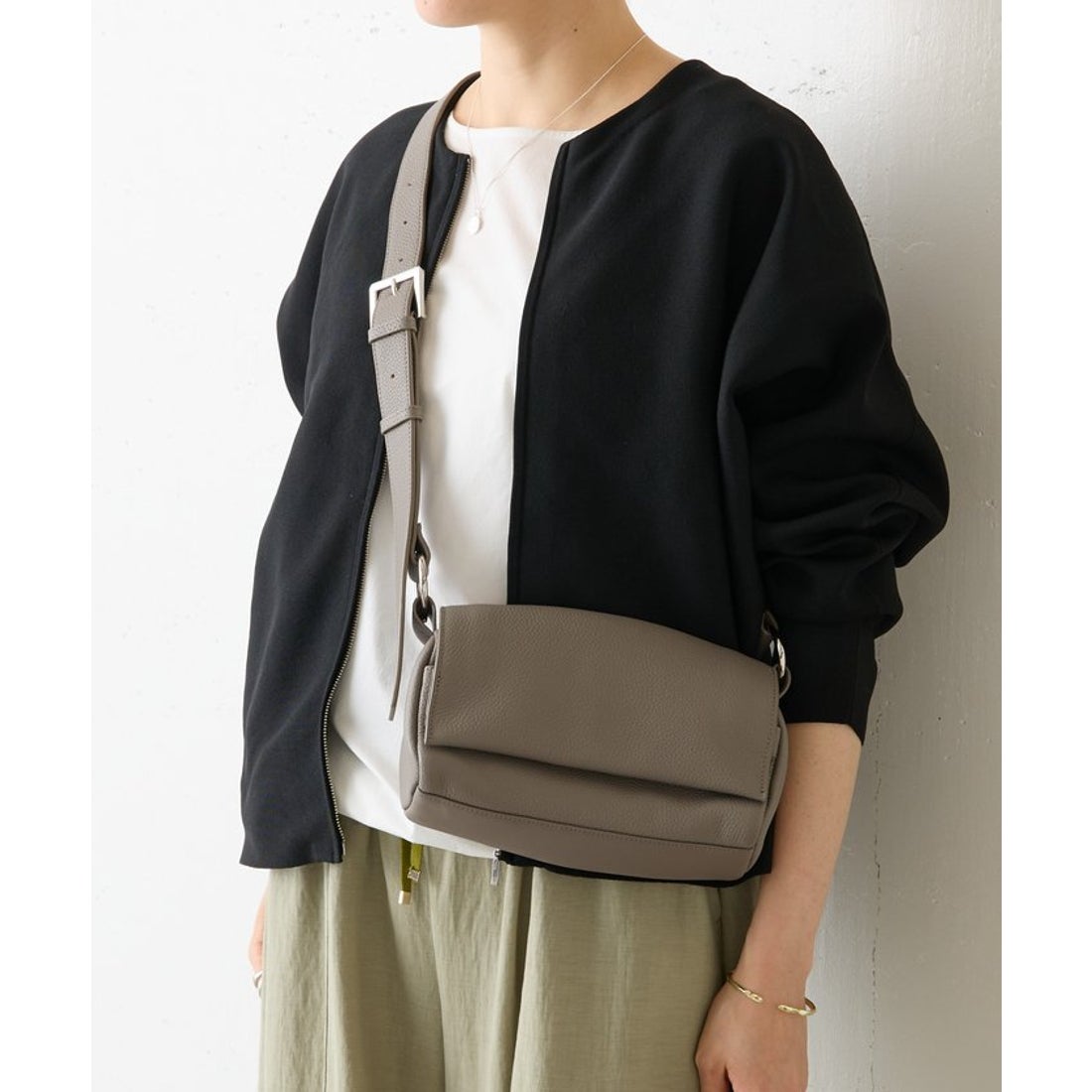 ビアズリー BEARDSLEY 《9/23(火)12時予約開始》ミニレザーボディ