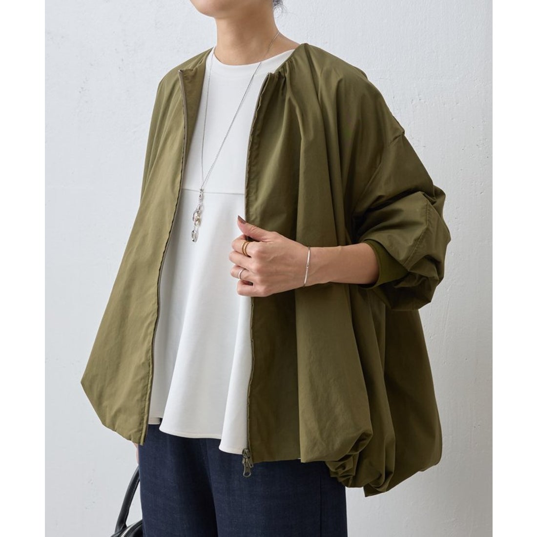 ビアズリー BEARDSLEY フレアプルオーバー （black） -ファッション