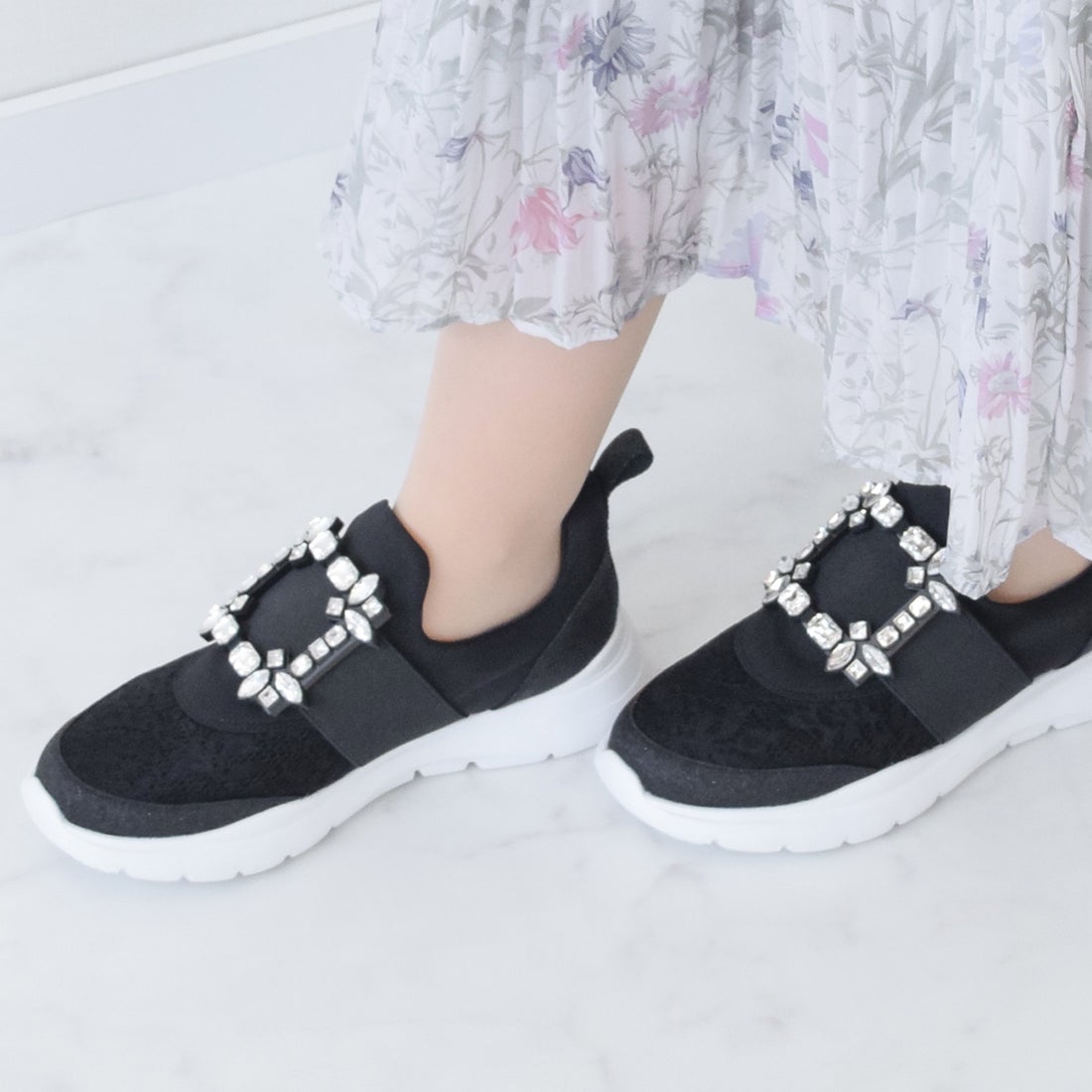 ブリジット バーキン Bridget Birkin バックルスニーカー （ブラック雑