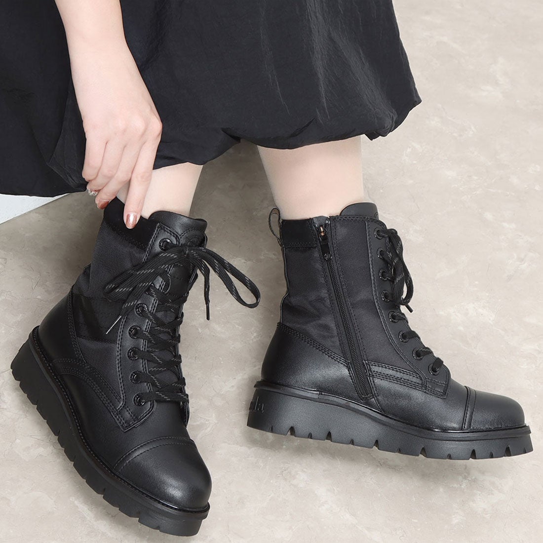 ブソラ bussola 撥水加工厚底レースアップブーツ （ブラックコンビ