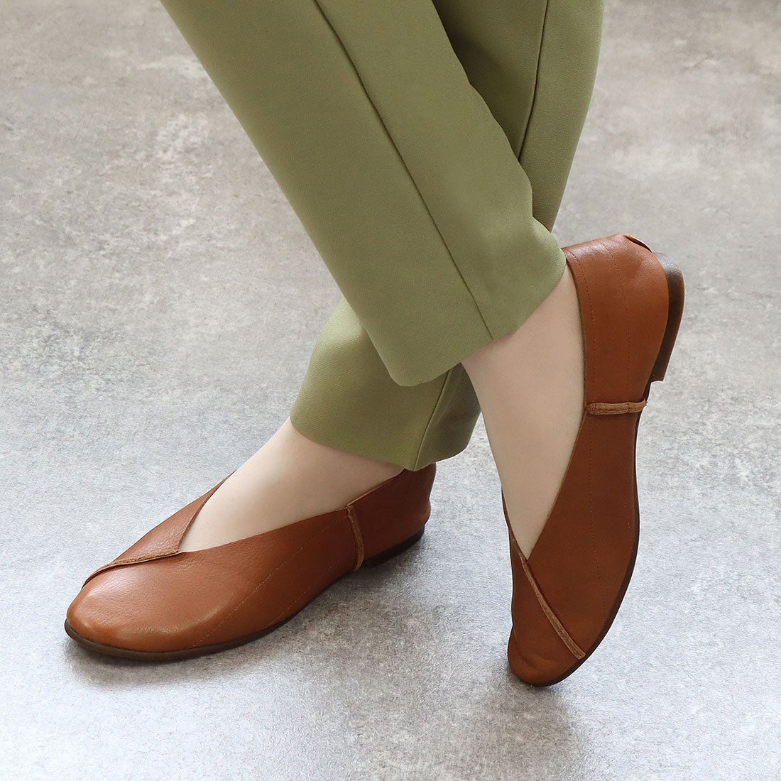 クリー ラボキゴシ Creer RABOKIGOSHI Vカットラインレザーフラット