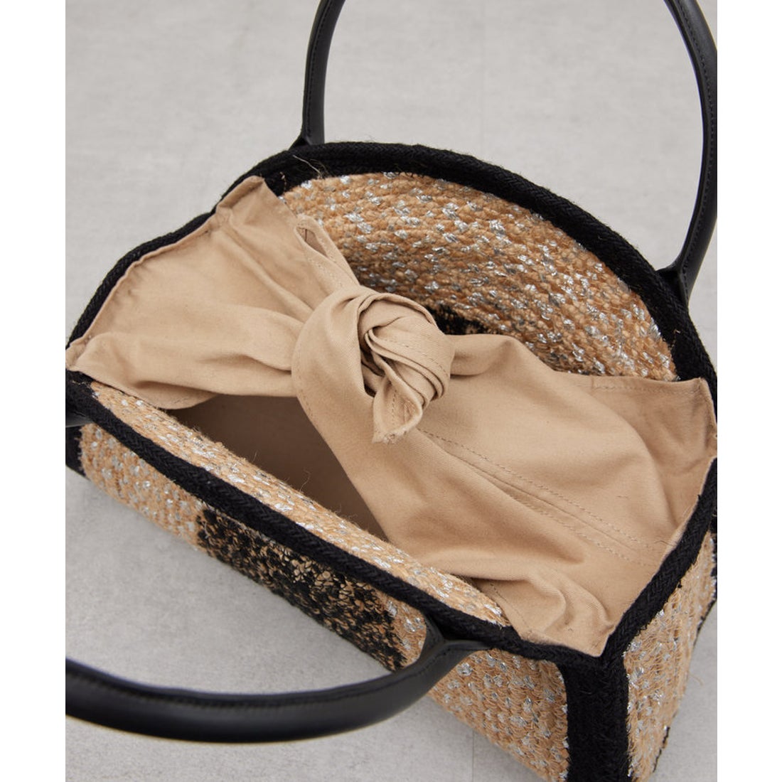 ガリャルダガランテ GALLARDAGALANTE 【Jhuri Shate】ハーフサークル