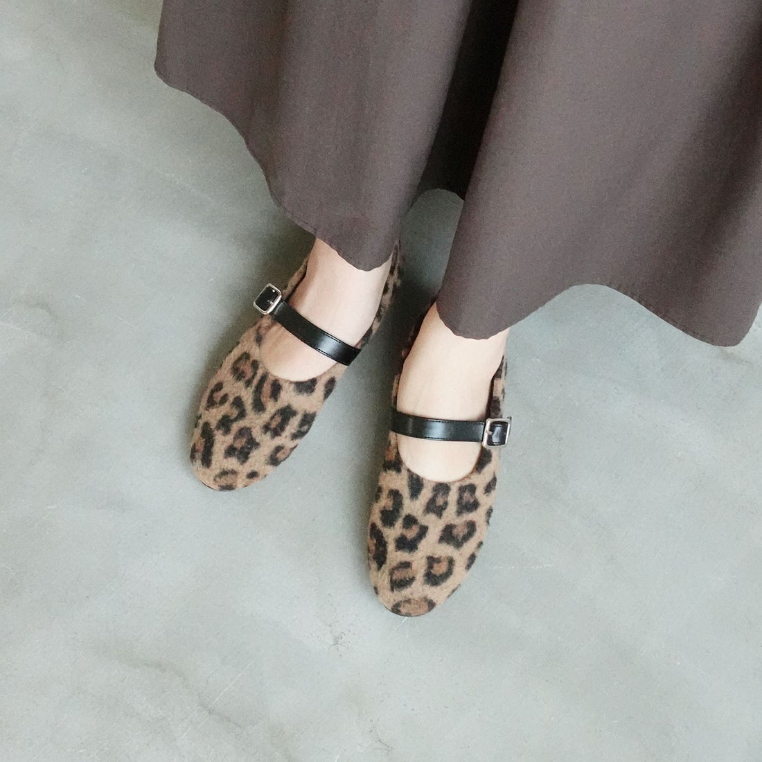 ダニエラアンドジェマ Daniella & GEMMA ラウンドトゥベルトフラット