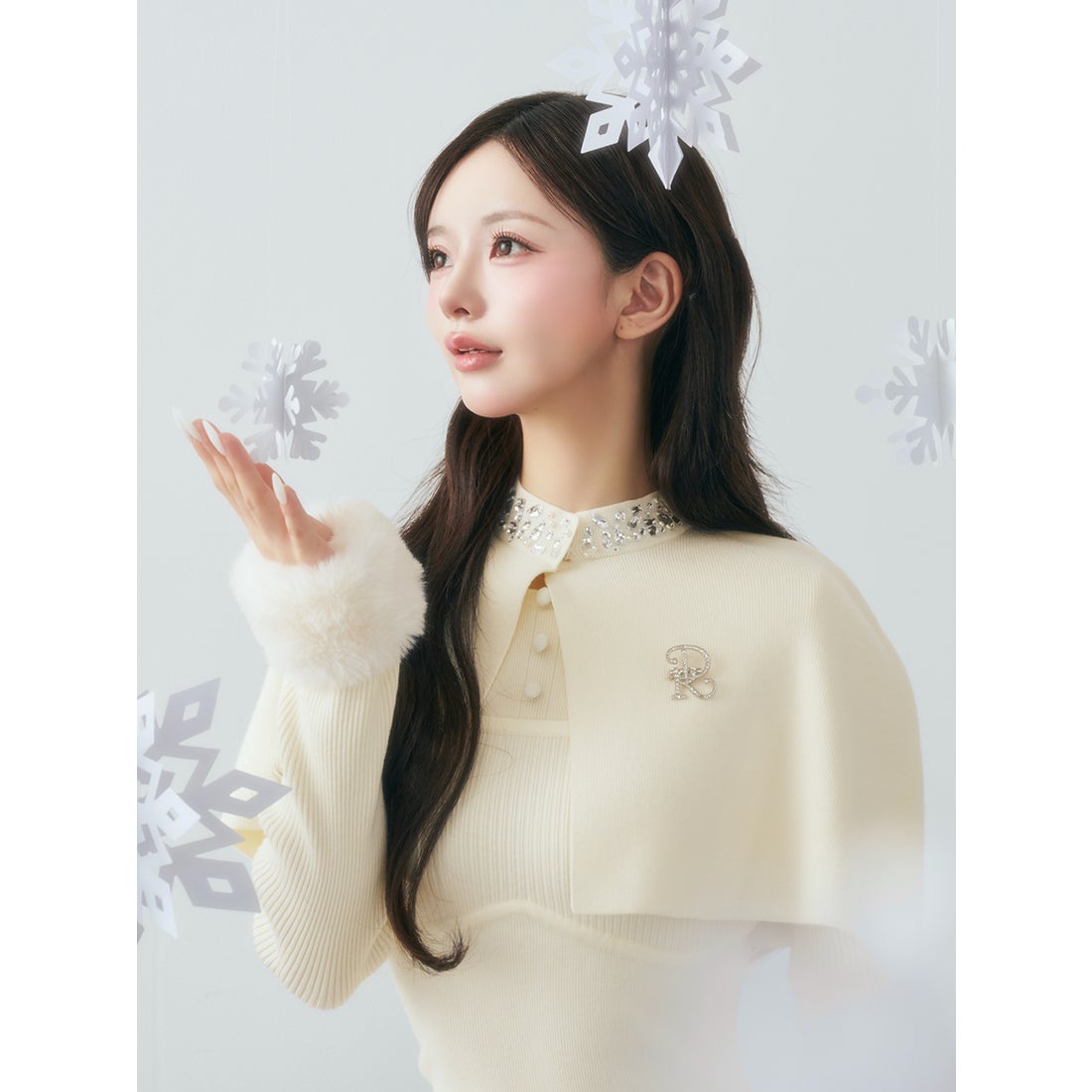 ダーリッチ Darich ビジューケープニットミニワンピース （ブラック