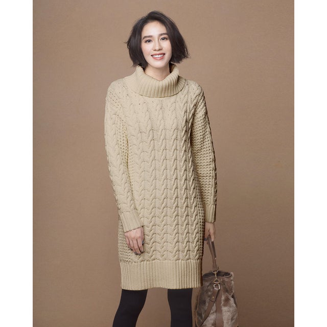 ドゥクラッセ DoCLASSE ケーブル編み・タートルニットワンピ （ライト