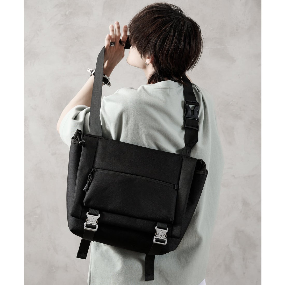 デバイス DEVICE 【犬飼京×DEVICE】cobra buckle messenger bag/コブラ