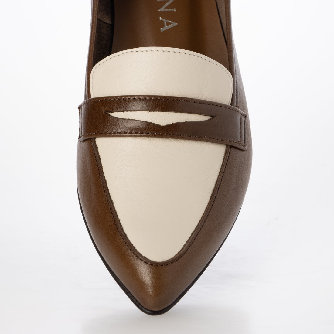 ダイアナ DIANA ポインテッドトゥローファー （ダークブラウンカーフ