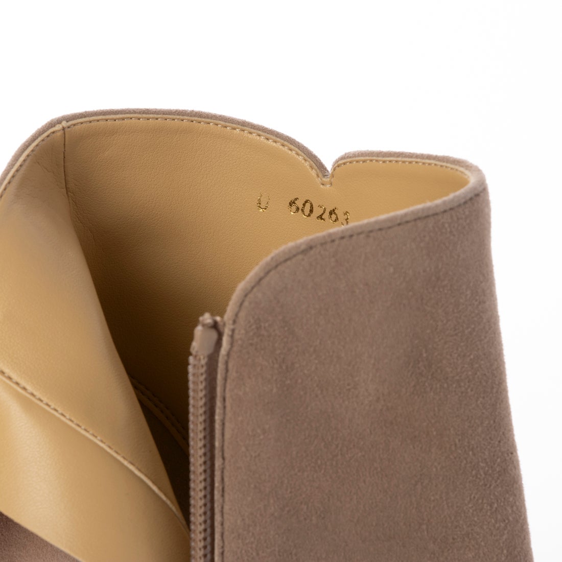 ダイアナ DIANA ポインテッドトゥショートブーツ （ダークベージュ