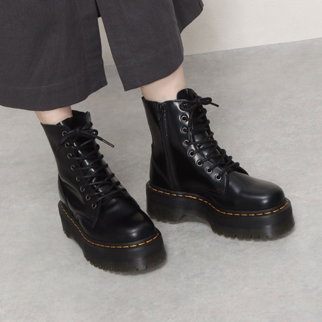 ドクターマーチン Dr.Martens レディース 8ホールブーツ JADON PISA