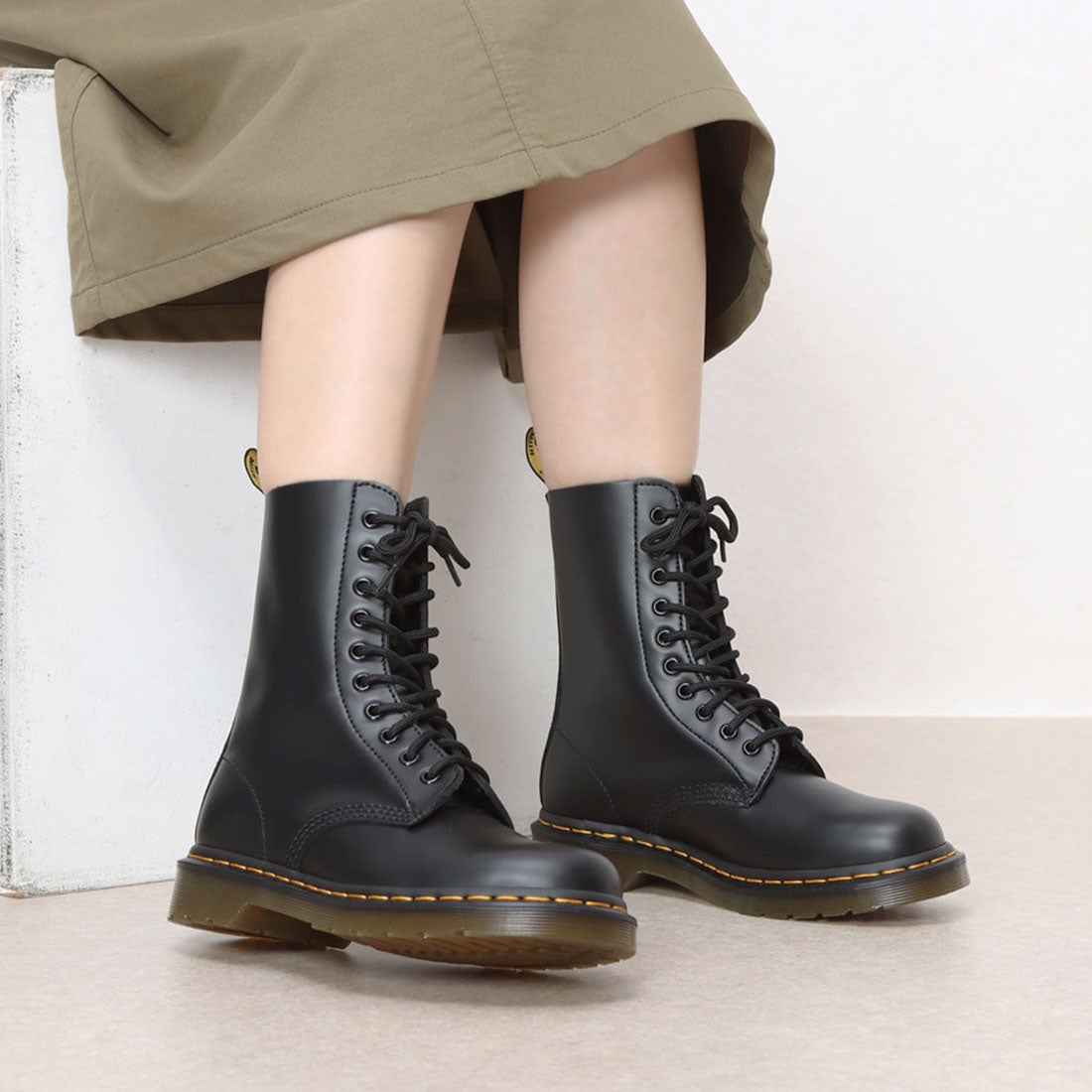 ドクターマーチン Dr.Martens レディース 10ホールブーツ 1490