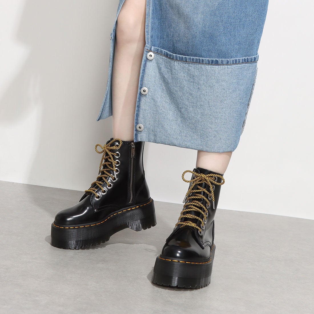 ドクターマーチン Dr.Martens レディース 厚底 ブーツ QUAD RETRO MAX