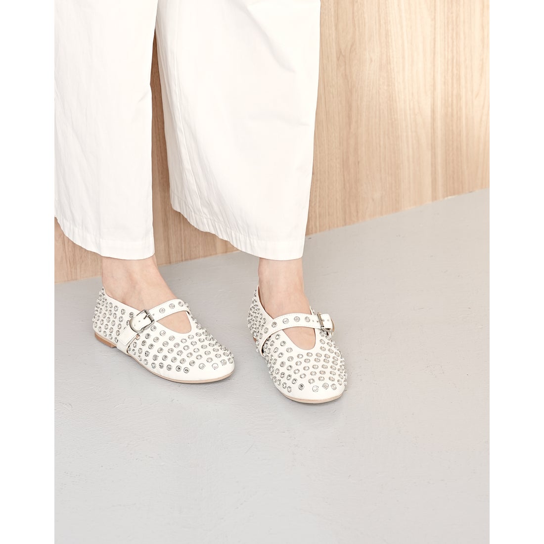 スタッズ メリージェーン （アイボリー スムース） -Emma Francis