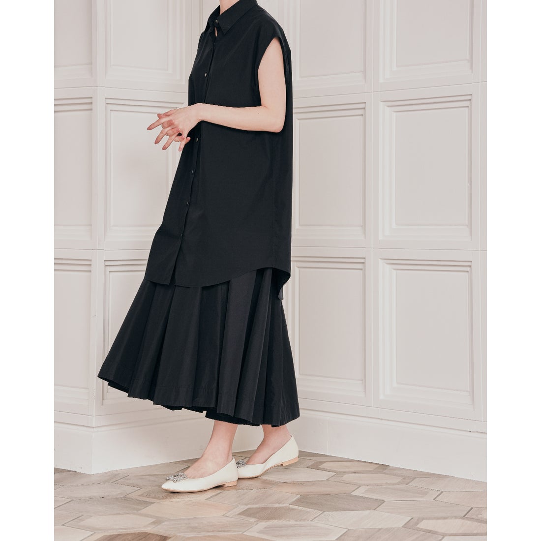 フラット ビジューバックル パンプス （ホワイト サテン） -Emma