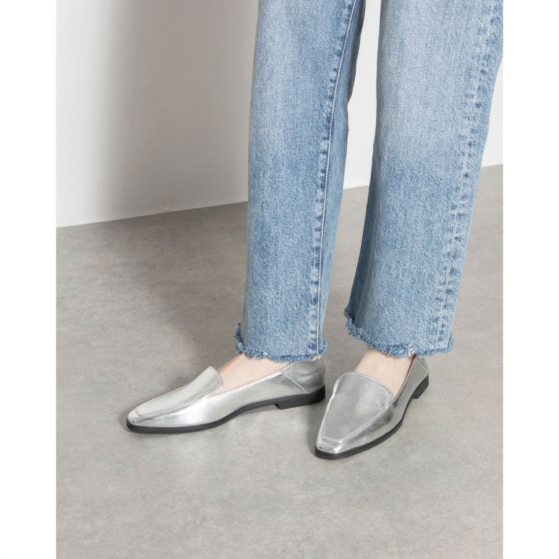 晴雨兼用フラットスリッポンシューズ （シルバー） -エンチャンテッド