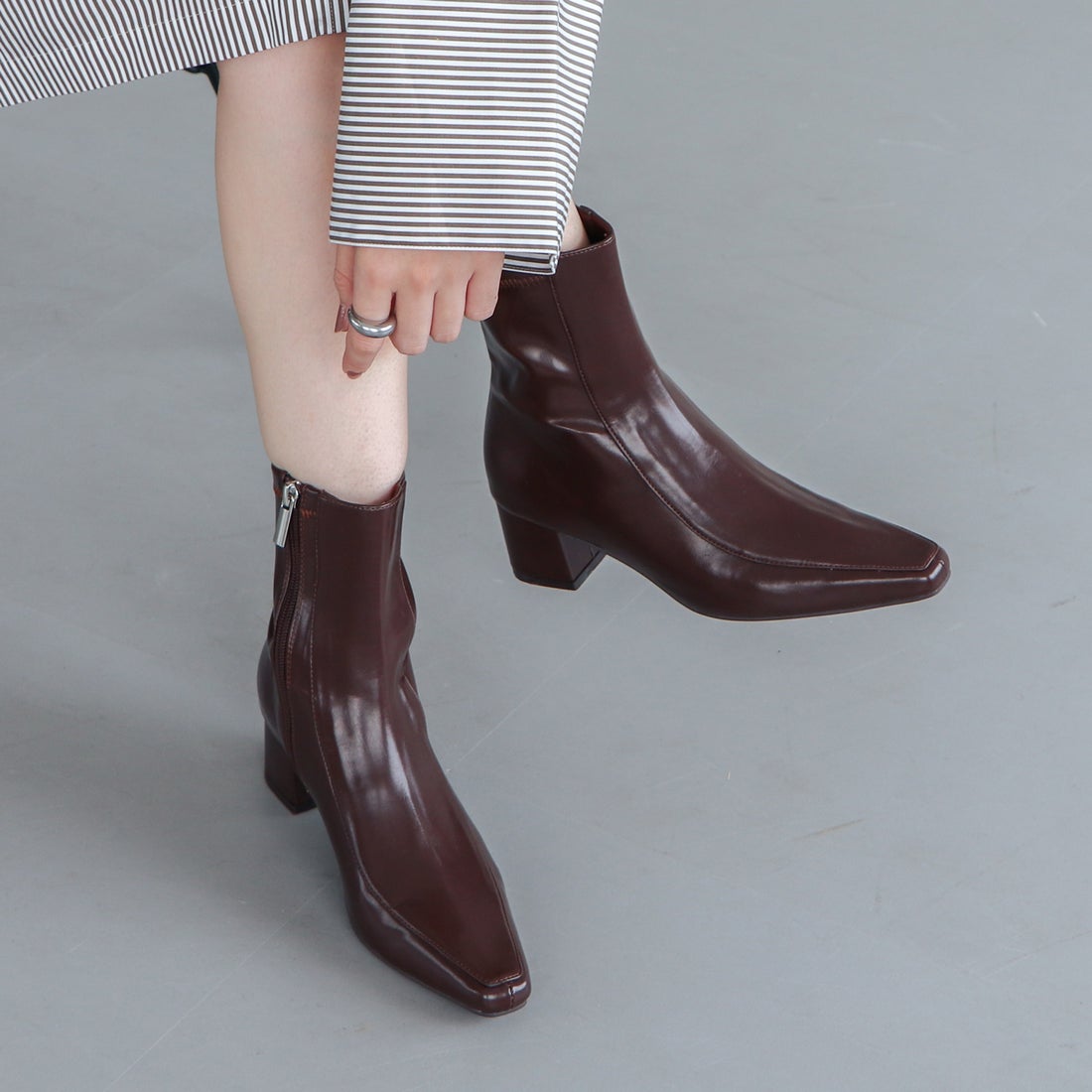 EVOL/イーボル】 スクエア4.5cmヒールショートブーツ IX5500