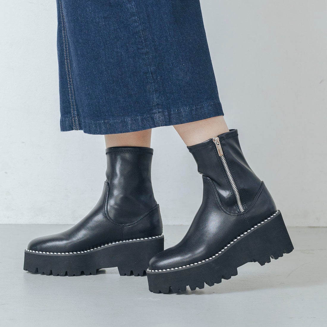 EVOL/イーボル】 厚底サイドジップストレッチブーツ IX5468 （ブラック