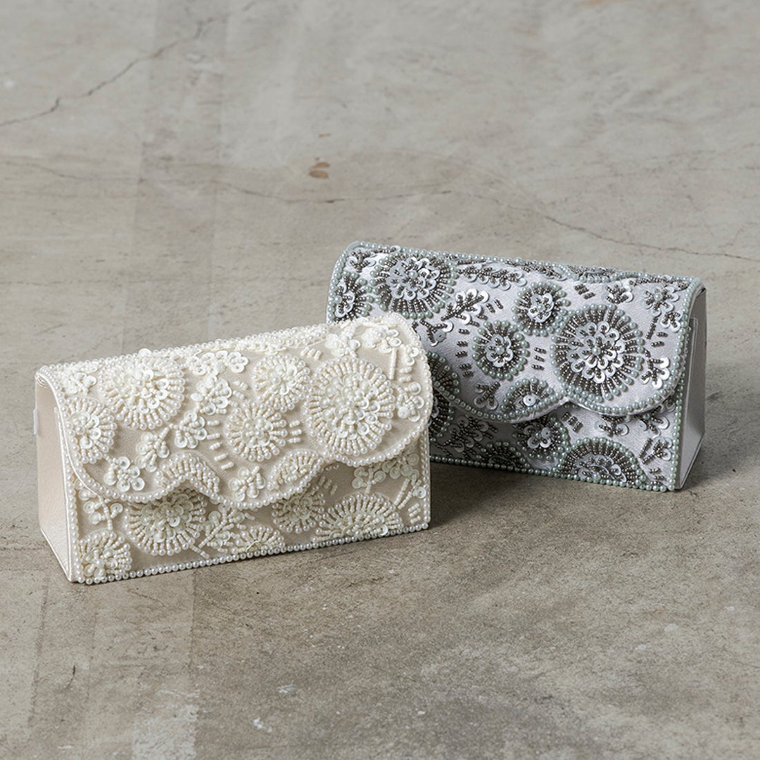 フォルムフォルマ form forma ビーズ刺繍 クラッチバッグ/お呼ばれ