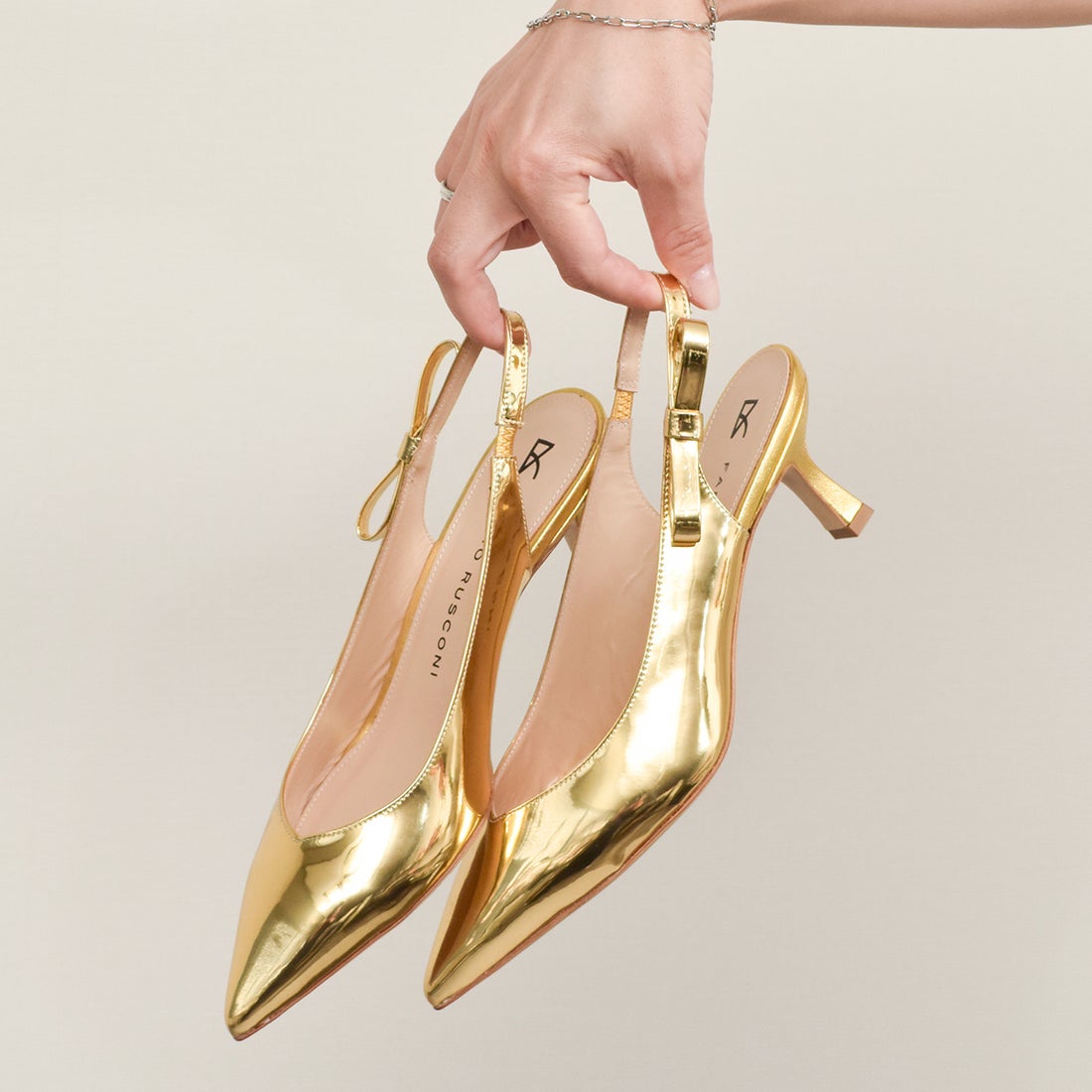 ファビオルスコーニ FABIO RUSCONI ポインテッドトウサイドリボン