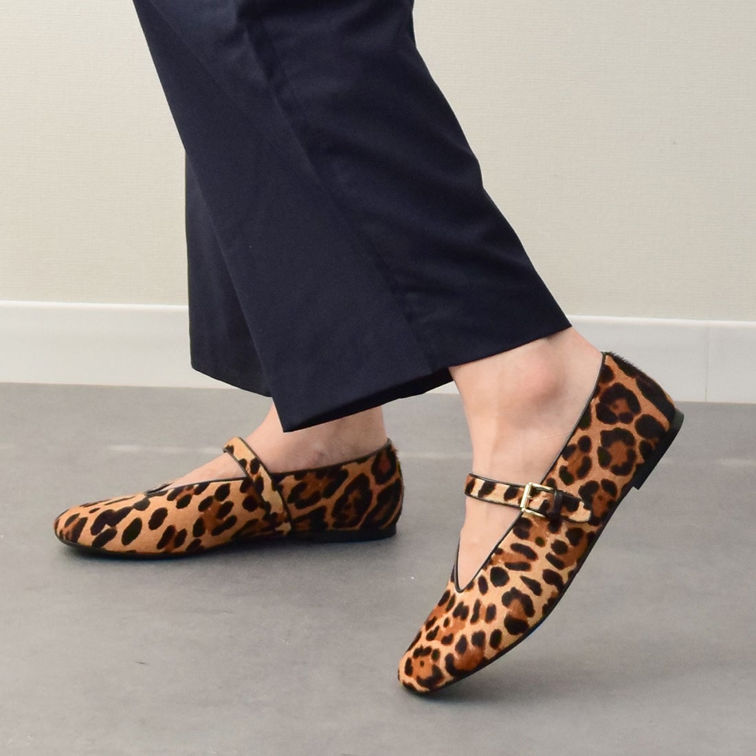 ファビオルスコーニ FABIO RUSCONI レオパード柄ストラップフラット