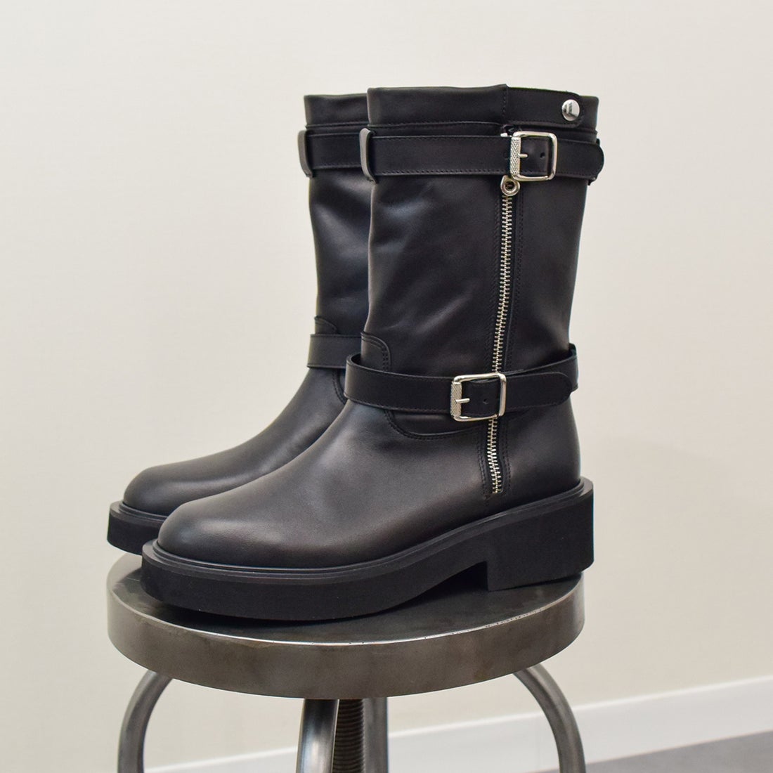 はな本革レザー ファビオルスコーニ エンジニアブーツ 24.0 黒