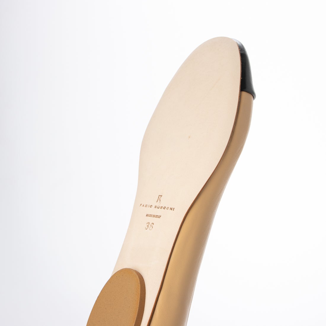 ファビオルスコーニ FABIO RUSCONI フラットパンプス （ベージュ） -靴