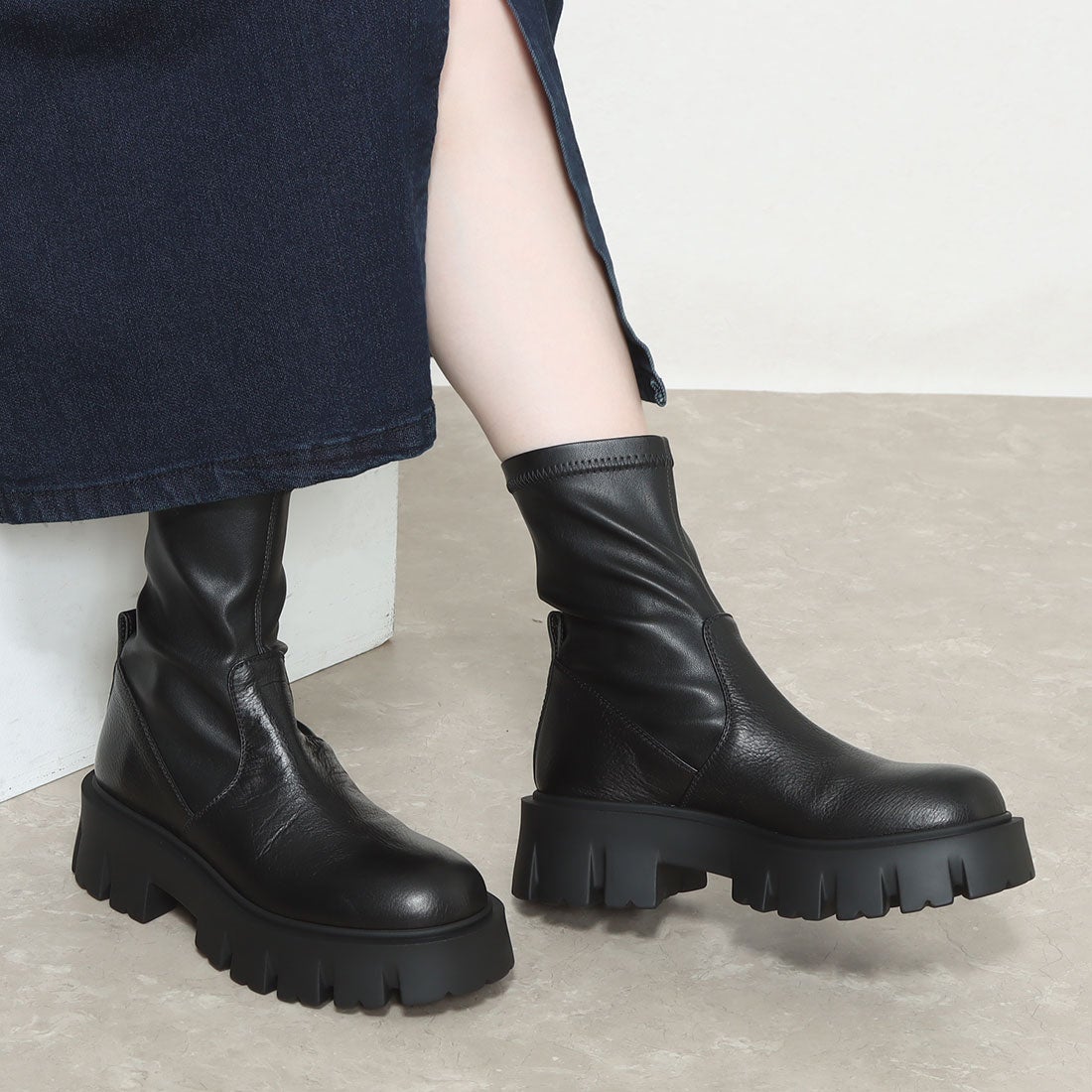 ファビオルスコーニ FABIO RUSCONI トラックソールストレッチショート