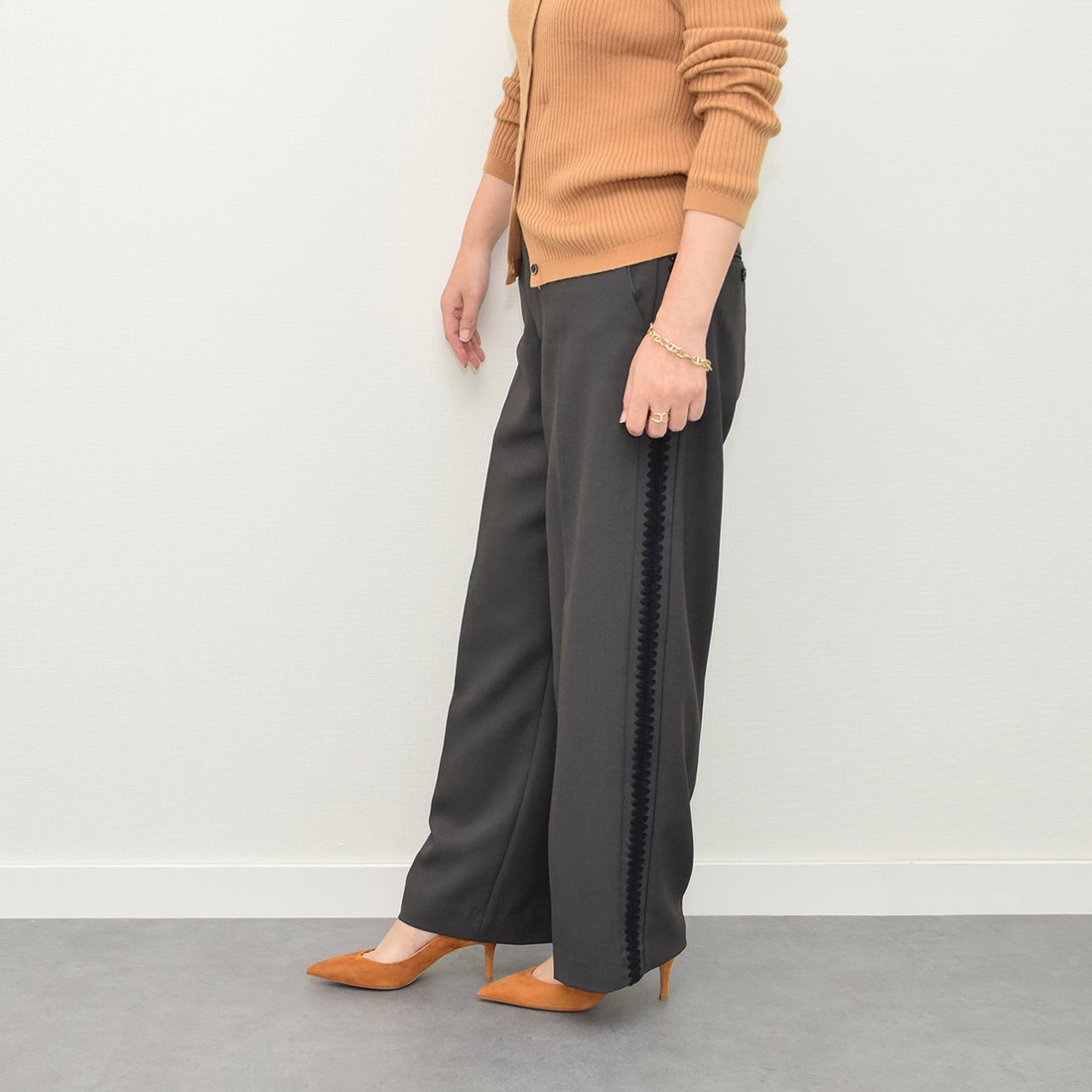 ファビオルスコーニ FABIO RUSCONI ポインテッドトウプレーンパンプス