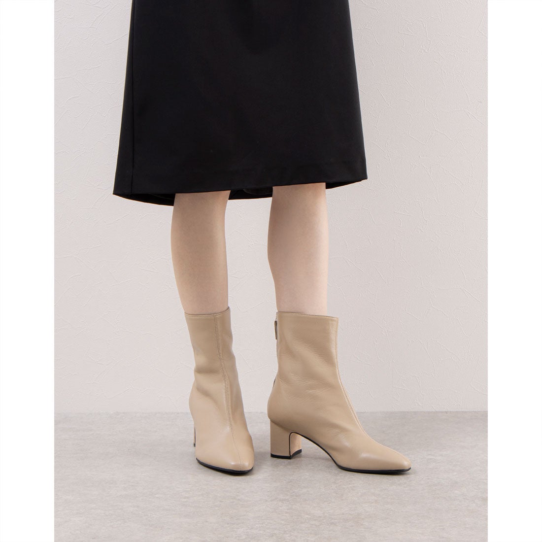 ファビオルスコーニ FABIO RUSCONI バックジップスムースレザー