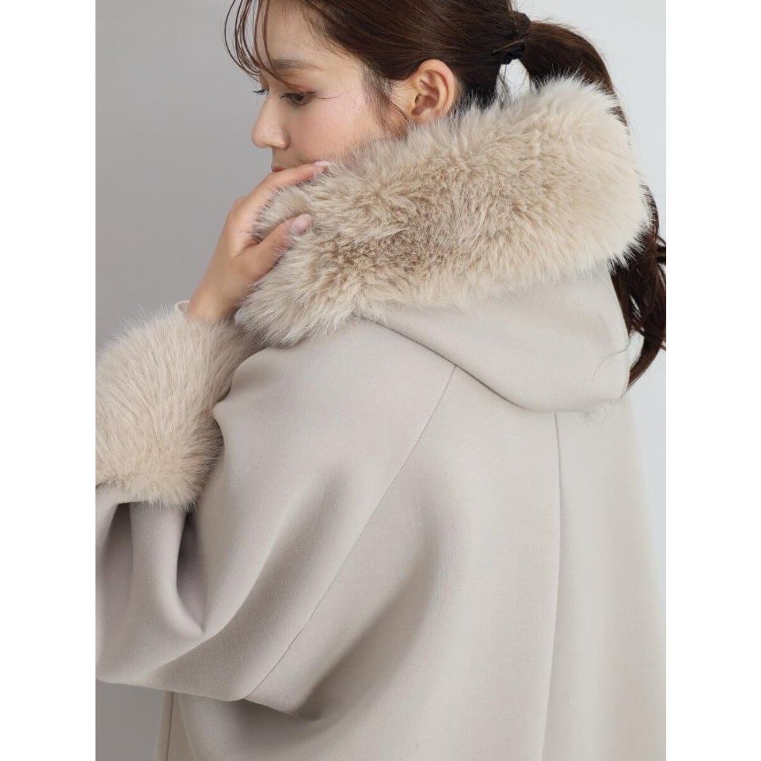 フェンネル FENNEL エコファーポンチョアウター （グレージュ） -靴