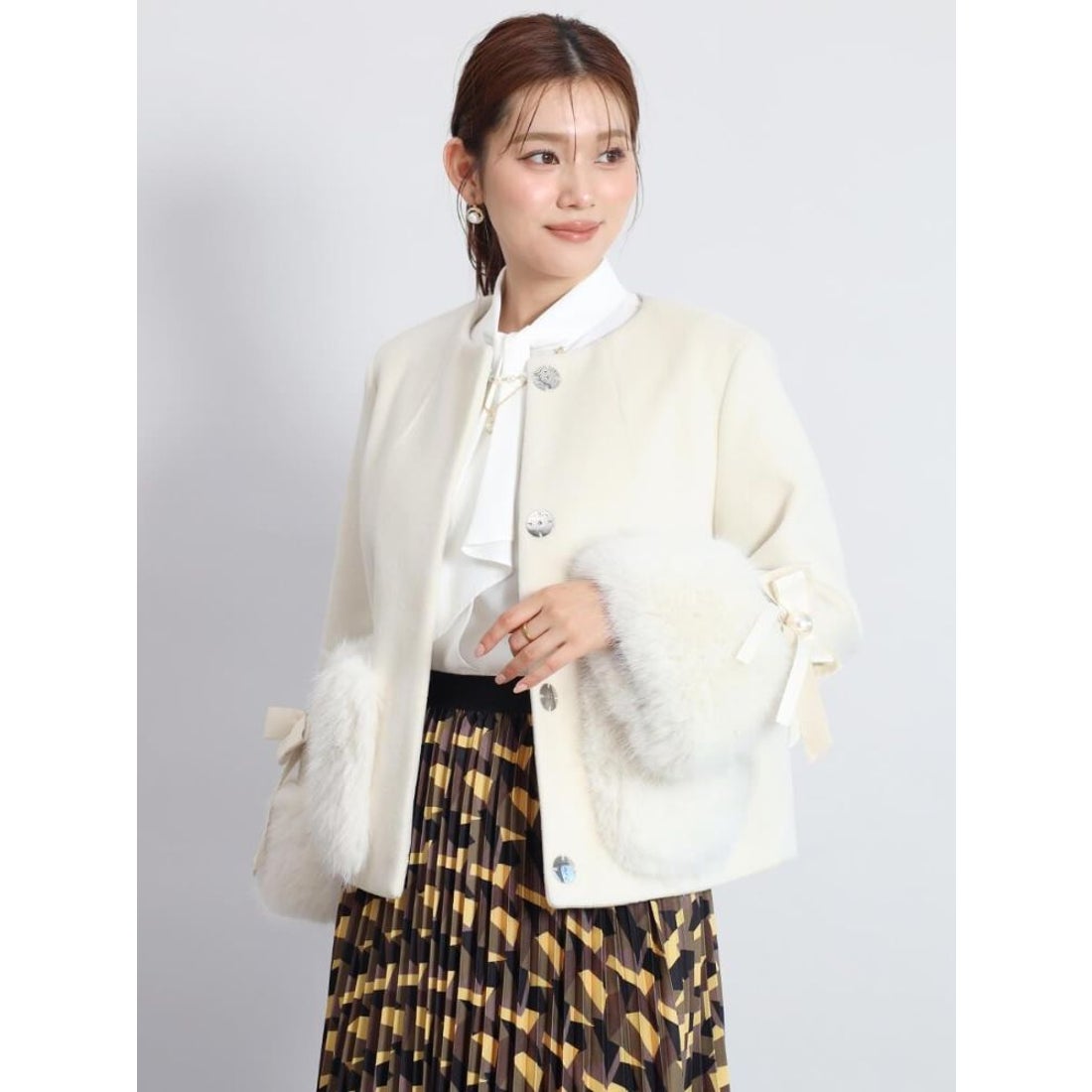 フェンネル FENNEL リボン袖ファーアクセントショートコート