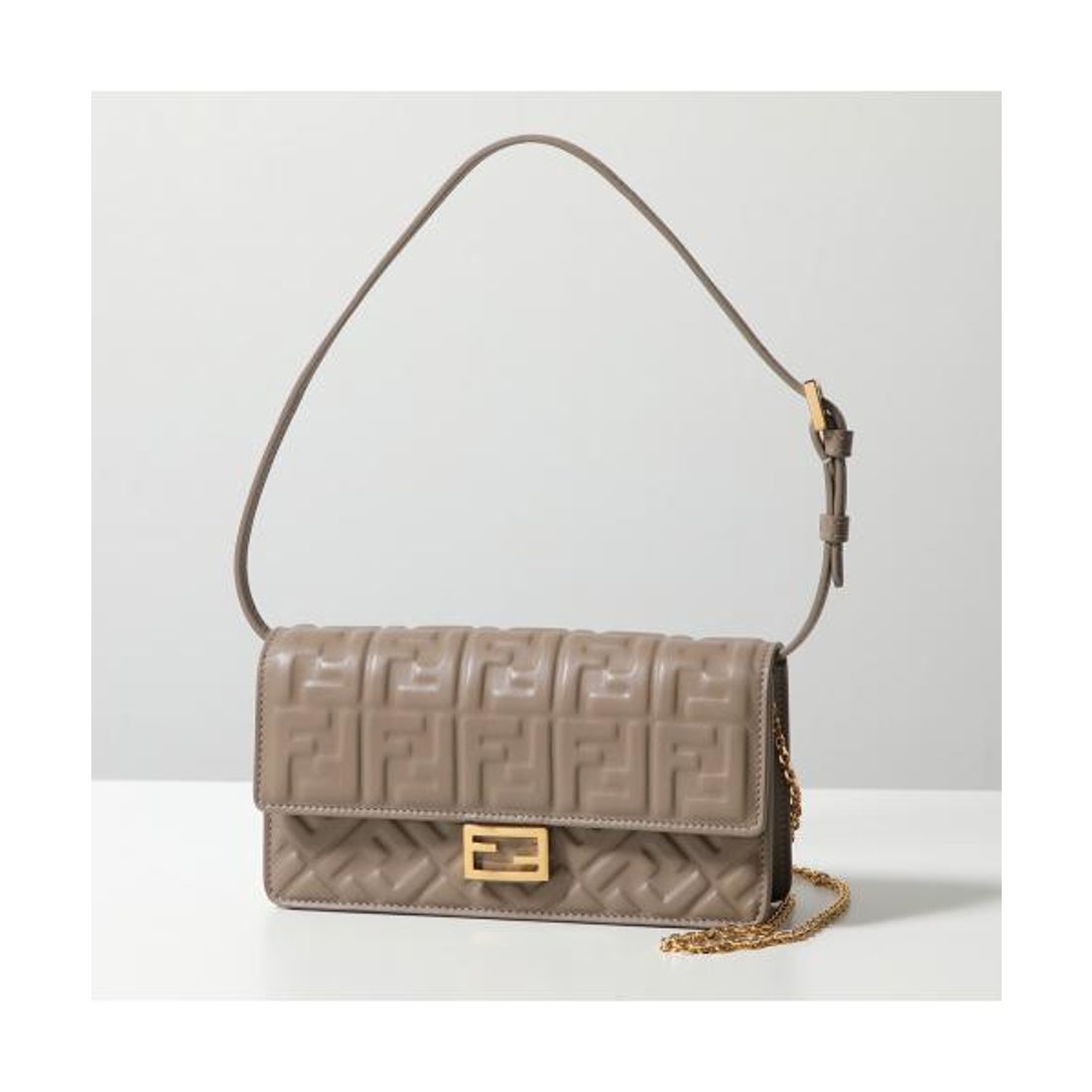 フェンディ FENDI FENDI チェーンウォレット 8M0498 AAJD WALLET ON