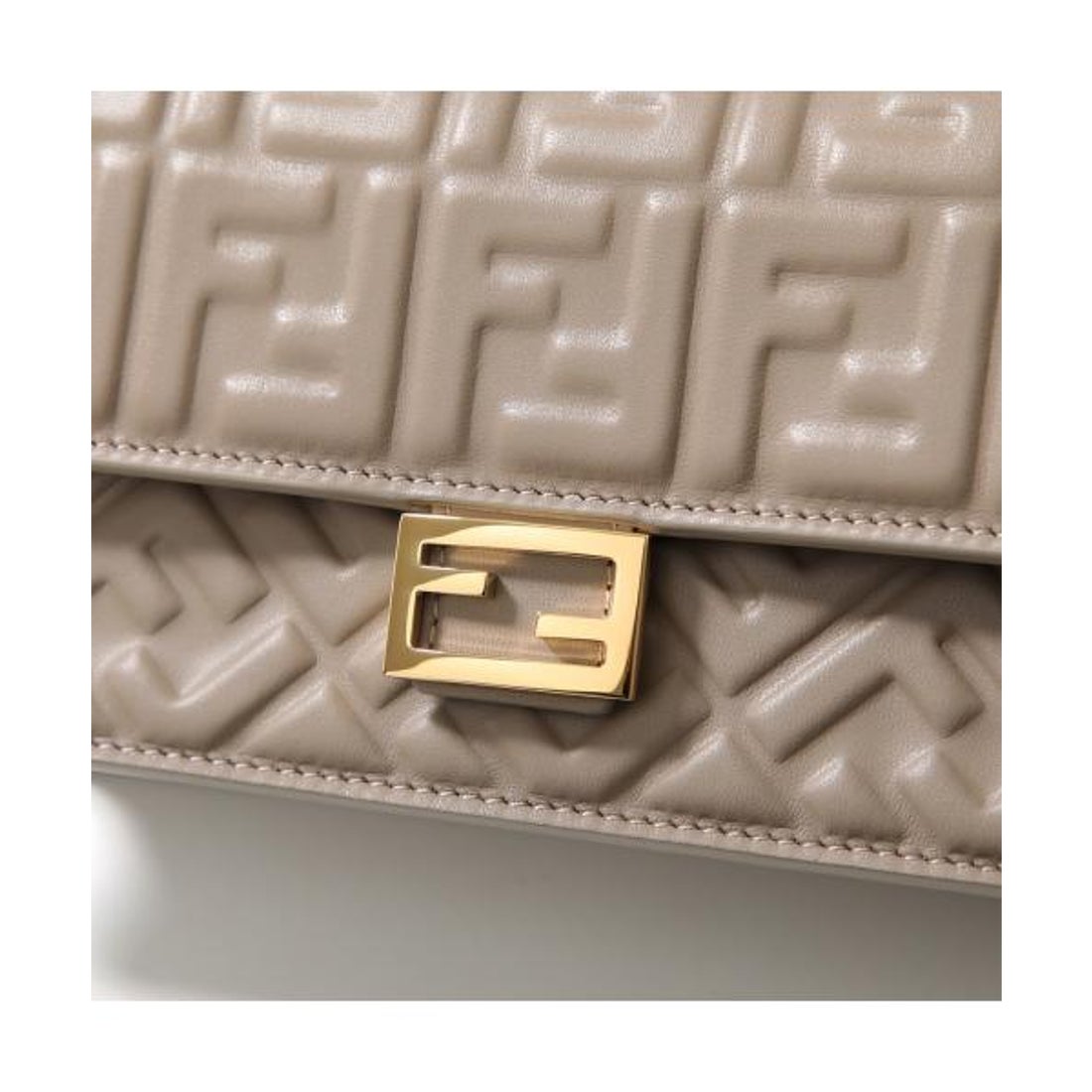 フェンディ FENDI FENDI チェーンウォレット 8M0498 AAJD WALLET ON