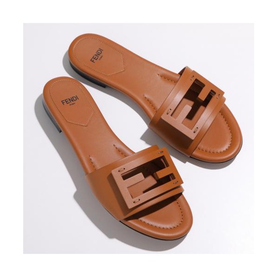 フェンディ FENDI FENDI サンダル BAGUETTE 8R8136 AE7T （F1C4R