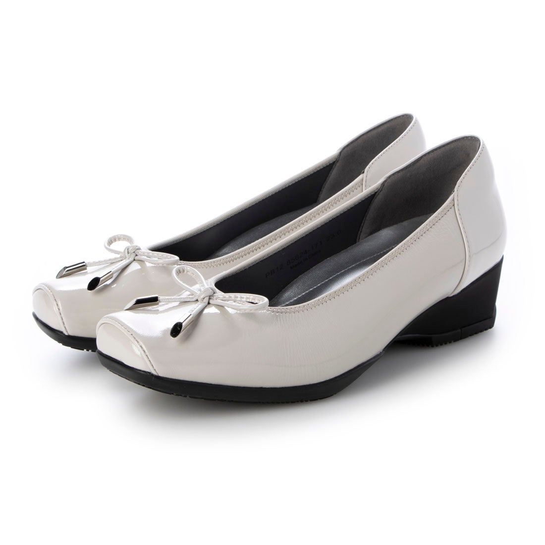 撥水ストレッチレザーリボンバレエシューズ （グレージュエナメル